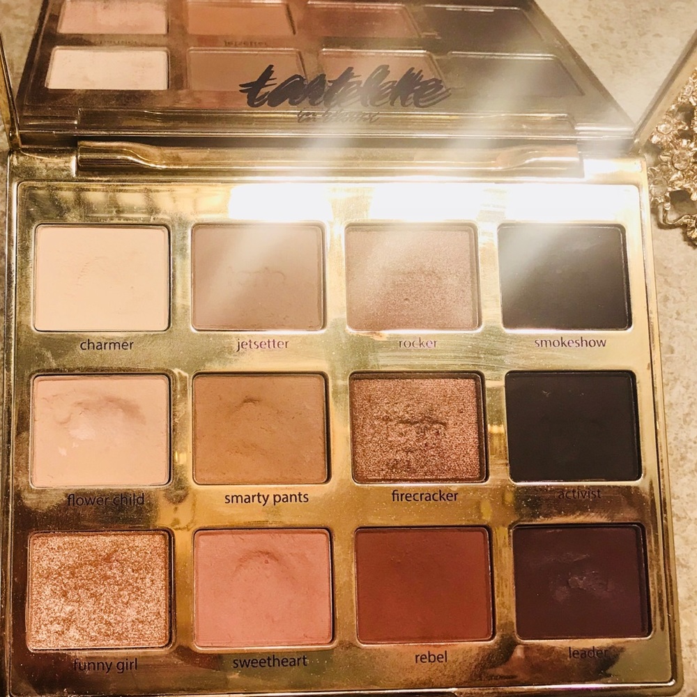 Tarts Eyeshadow Tartlet